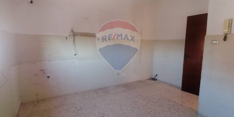 20251210122709-1008622-12