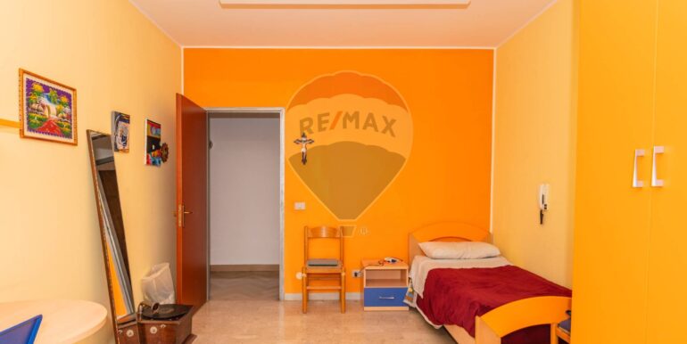 20251210165605-1008683-21