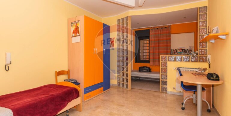 20251210165605-1008683-22