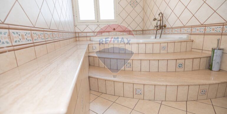 20251210173848-1008705-25