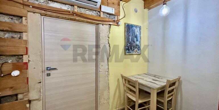 20251210180510-1008712-8