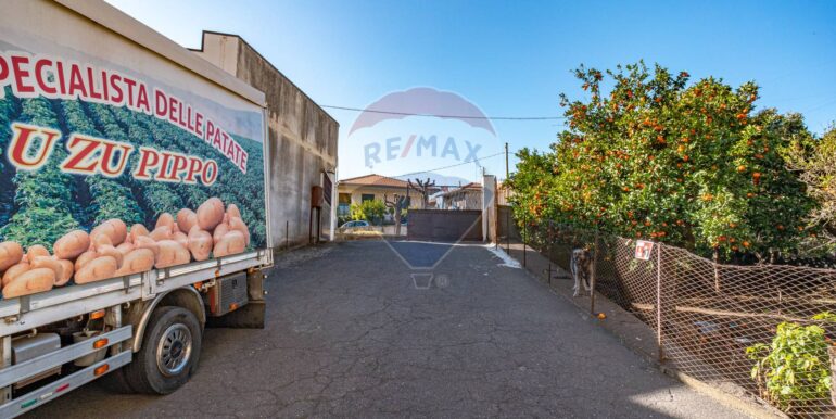 2025121080600-1008565-12