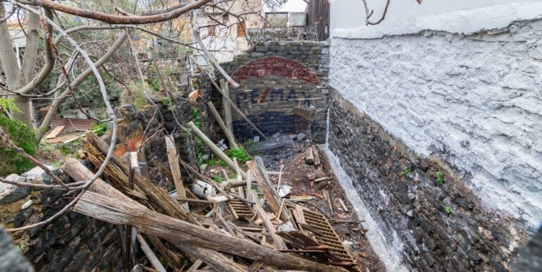 2025121084210-1008568-0