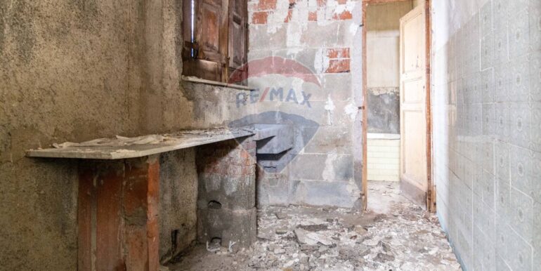 2025121084213-1008568-9