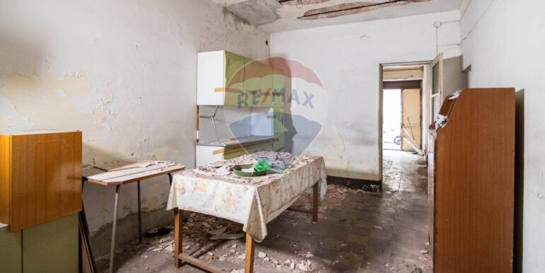 2025121084215-1008568-16