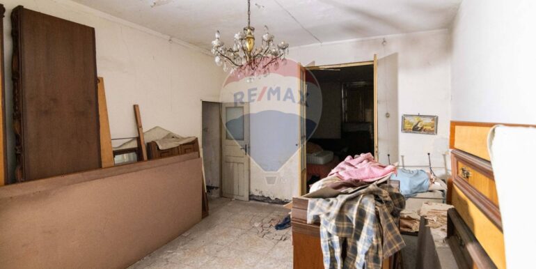 2025121084215-1008568-18