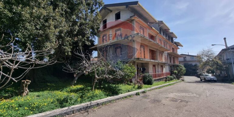 20251211102452-1009956-11