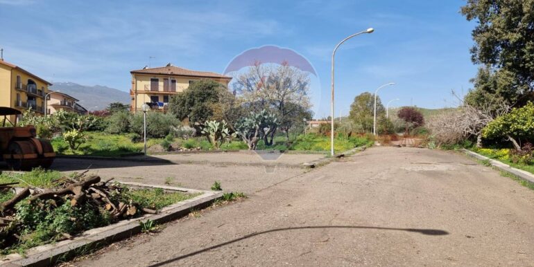 20251211102453-1009956-14