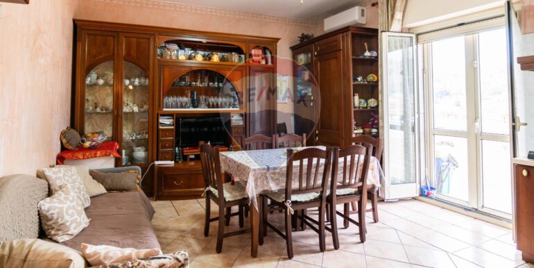 20251211115005-1008627-20