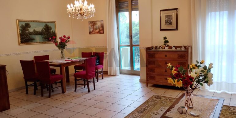 20251211120723-1008981-2