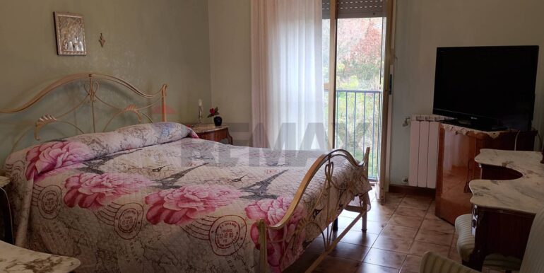 20251211120743-1008981-8