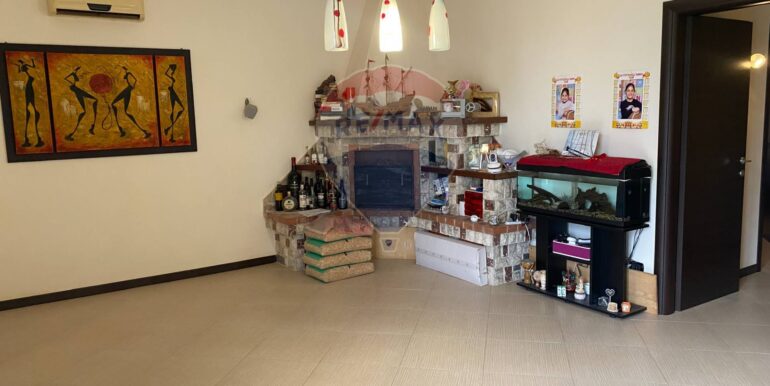 20251211172654-1010005-20