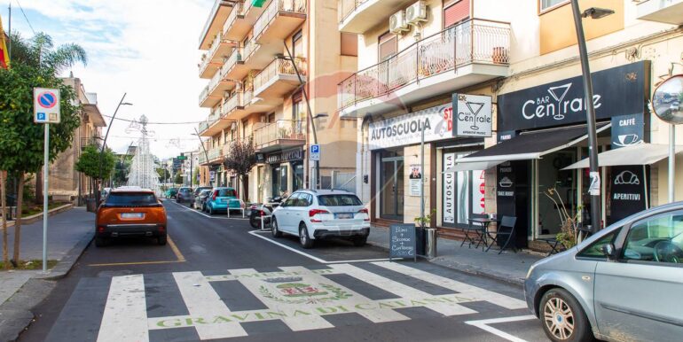 20251211174707-1010085-2