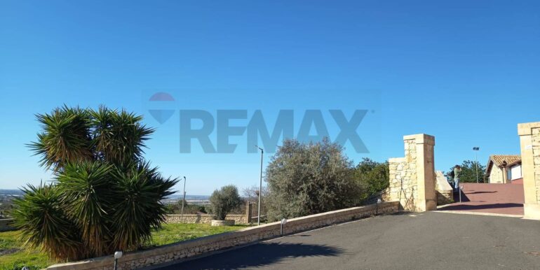 20251211174802-1010068-32