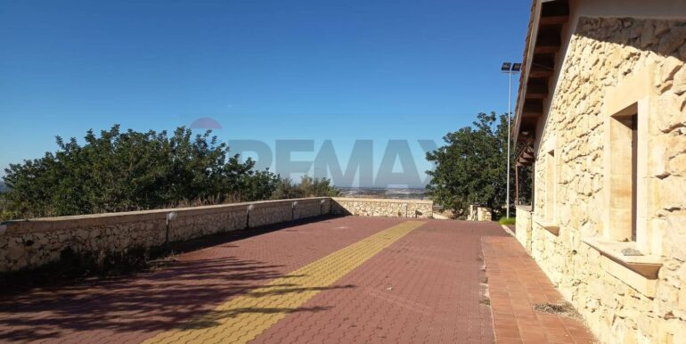 20251211174808-1010068-35