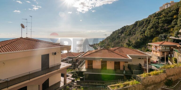 20251211174925-1007866-27