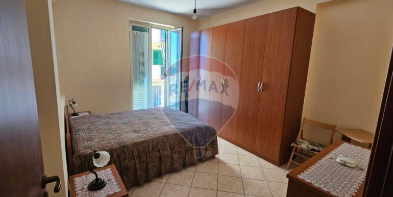 20251211185726-1002538-11