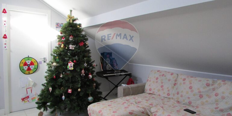 20251212113054-1010145-1