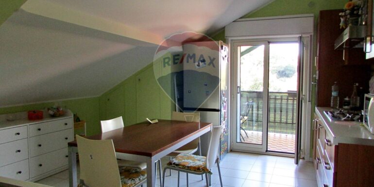 20251212113123-1010145-11