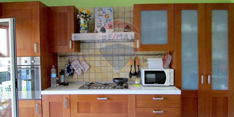 20251212113126-1010145-12