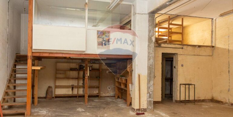 20251212174644-1010305-18