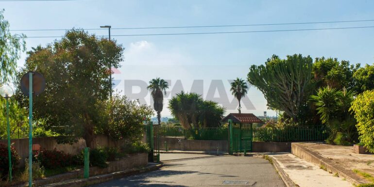 20251213110952-1010396-12