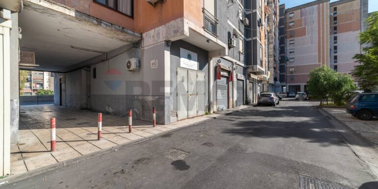 20251214185111-975587-4