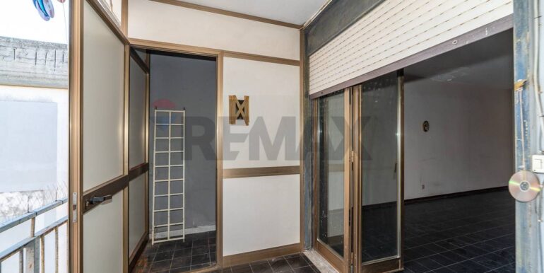 20251214185210-975587-19