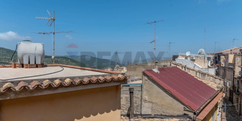 20251214192401-1010531-3