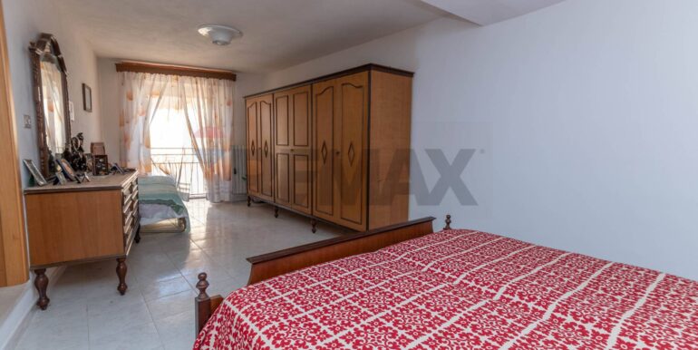 20251214192402-1010531-16