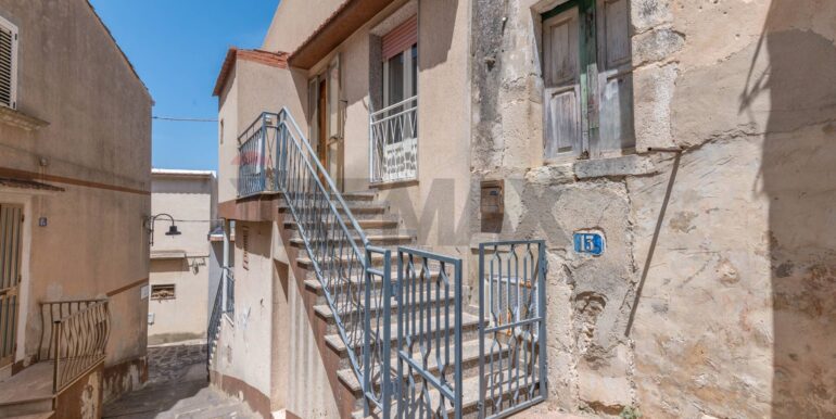 20251214192402-1010531-17