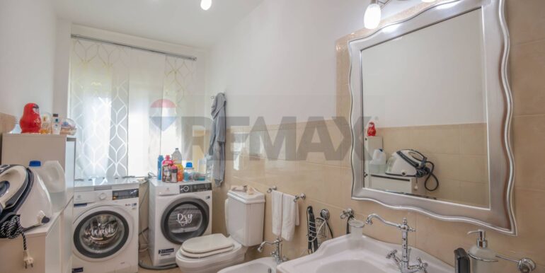 20251215104406-1010151-24