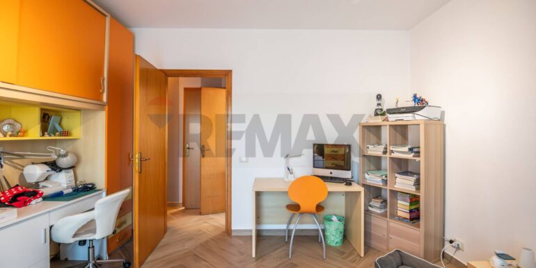 20251215104425-1010151-30