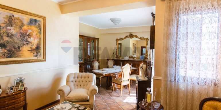 20251215105346-964785-1