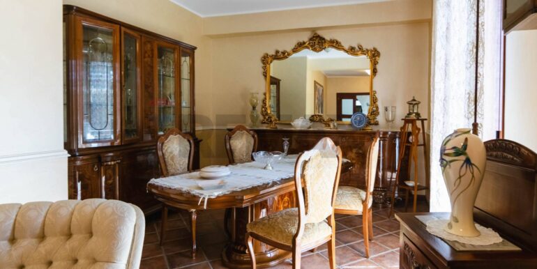 20251215105351-964785-2