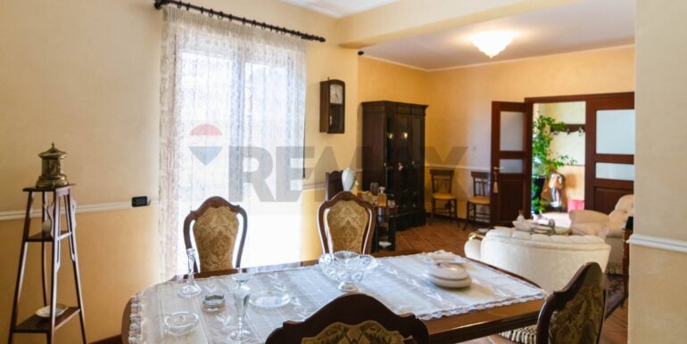 20251215105353-964785-3