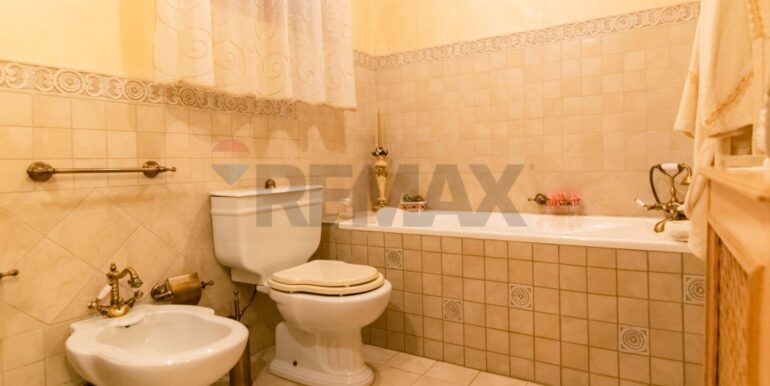 20251215105406-964785-8