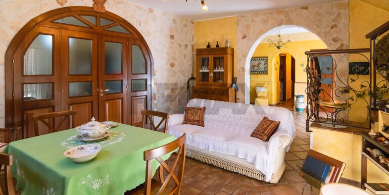 20251215105428-964785-16