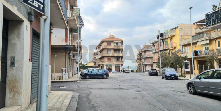 20251215182009-1010597-7