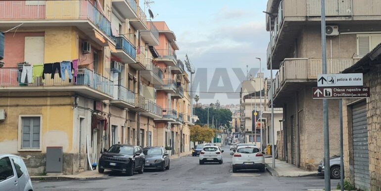 20251215182012-1010597-8