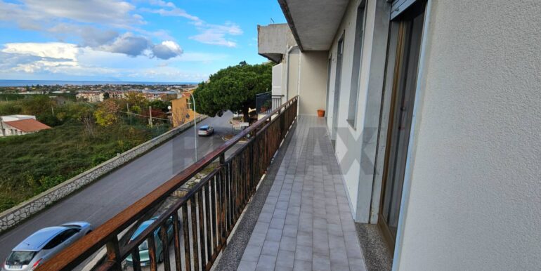 20251215203648-1010716-9