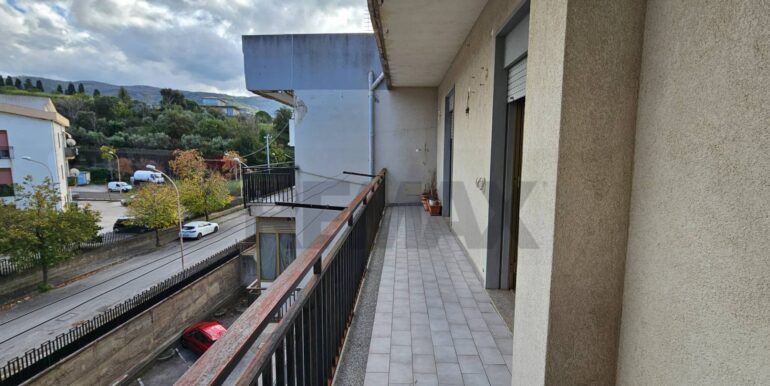 20251215203654-1010716-11