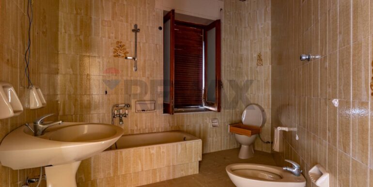 20251215223213-1010721-13