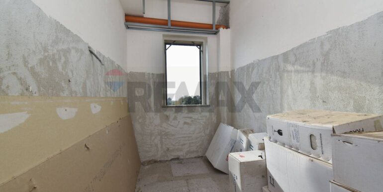 20251216102614-1008640-21