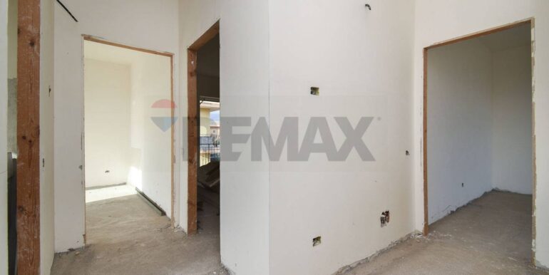 20251216102628-1008640-28