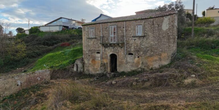 20251216104442-1006587-9