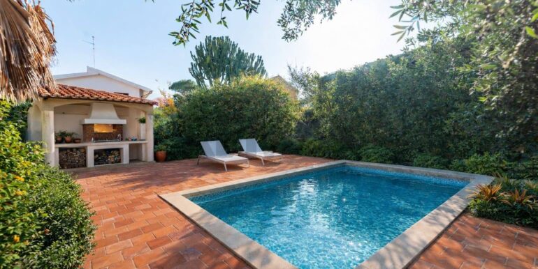 20251217124152-1010702-4