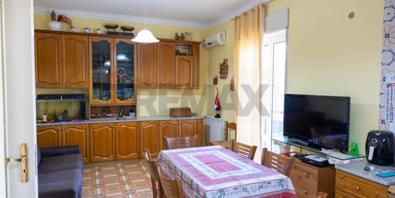 20251217193327-1011229-9