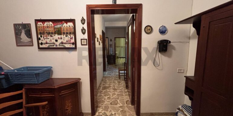 20251218124848-1010657-12