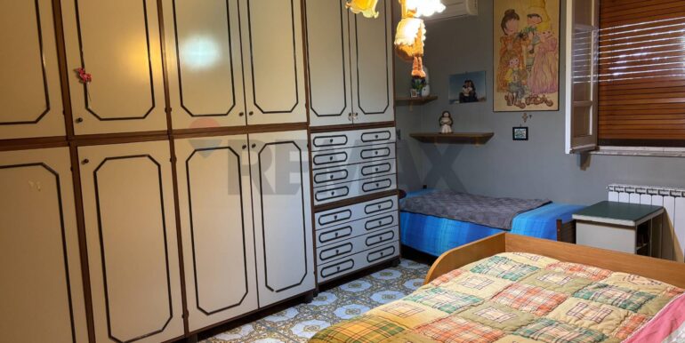 20251218124922-1010657-21